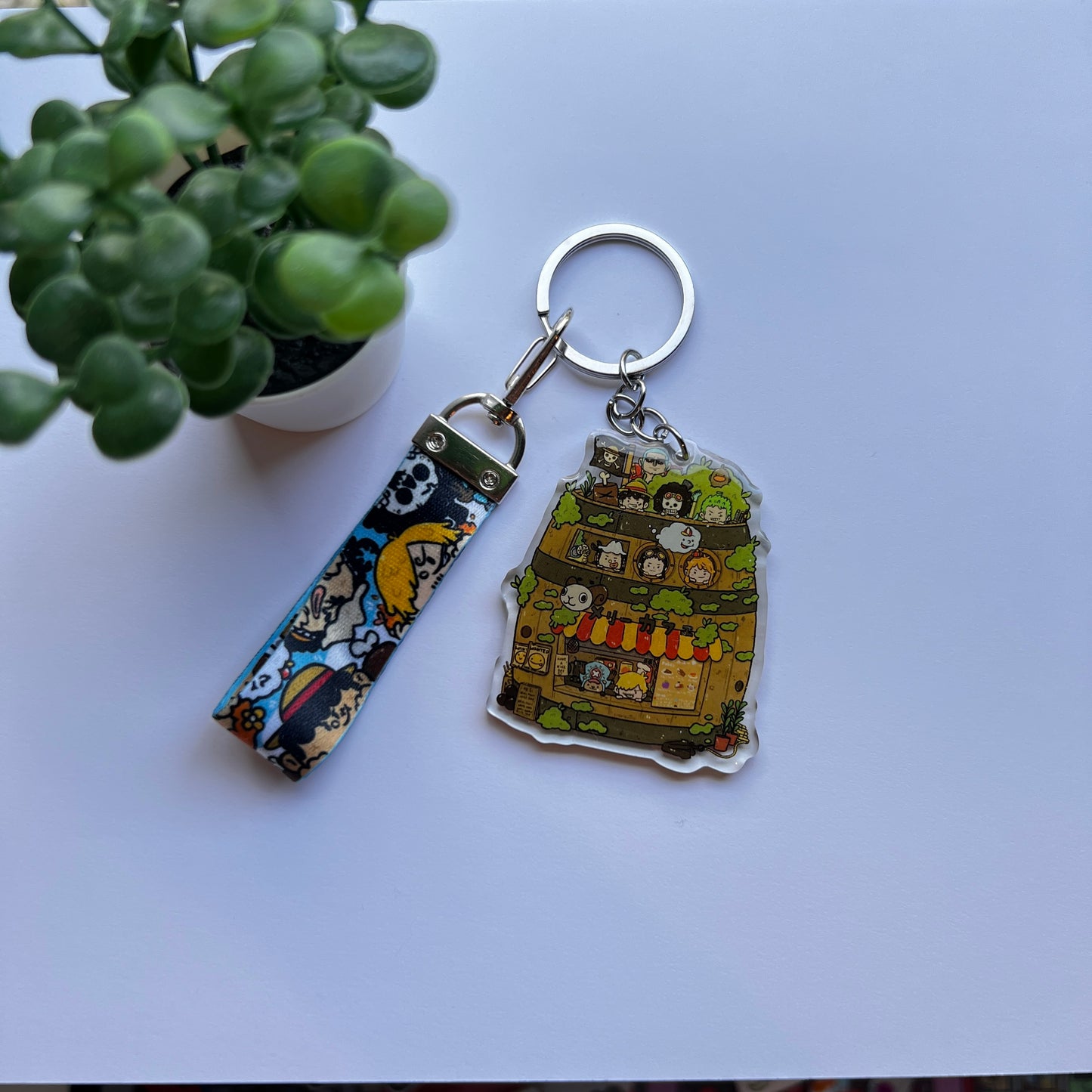 Mugiwara Cafe Keychain W/ Lanyard